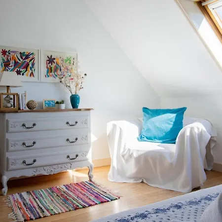 Jolie Maison En Pierre Proche De La D'omaha *