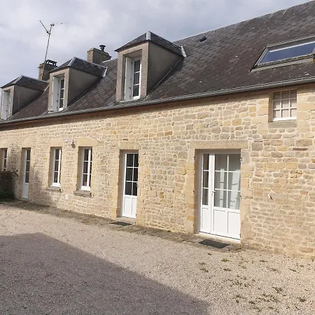Jolie Maison En Pierre Proche De La D'omaha Hébergement de vacances Vierville-sur-Mer